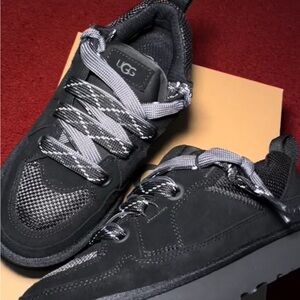 UGG women’s  Black  Sneakers